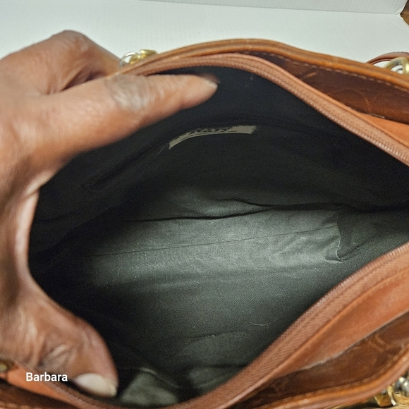 Vintage Rafy Embossed Handbag - Picture 10 of 16